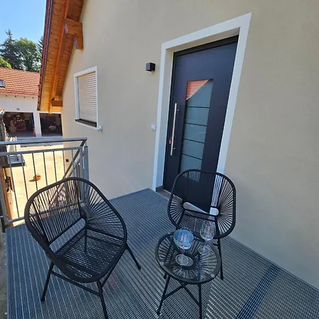 Moderne,Ruhige Ferienwohnung In Eicherloh Finsing Buitenkant foto