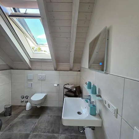 Moderne,Ruhige Ferienwohnung In Eicherloh Finsing Buitenkant foto