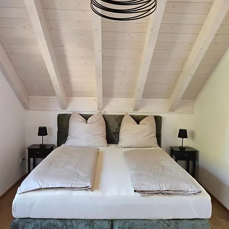 Moderne,Ruhige Ferienwohnung In Eicherloh Finsing Buitenkant foto